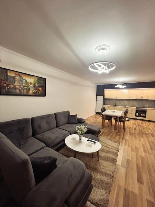 Art'S Apartment Tiranë Eksteriør bilde